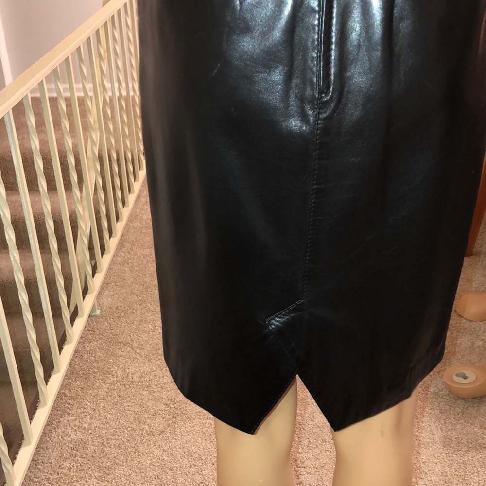 Black Lamb  Leather skirt.  by SIBYLLE  LYN. - Picture 4 of 8